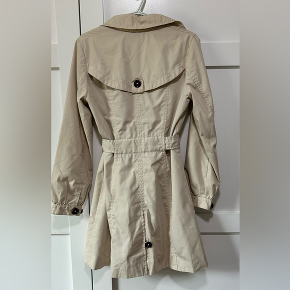 H&M Beige Trench Coat with Belt – Size 8 (EUR 38, FR 8, CN 170/88A) - Picture 3 of 6